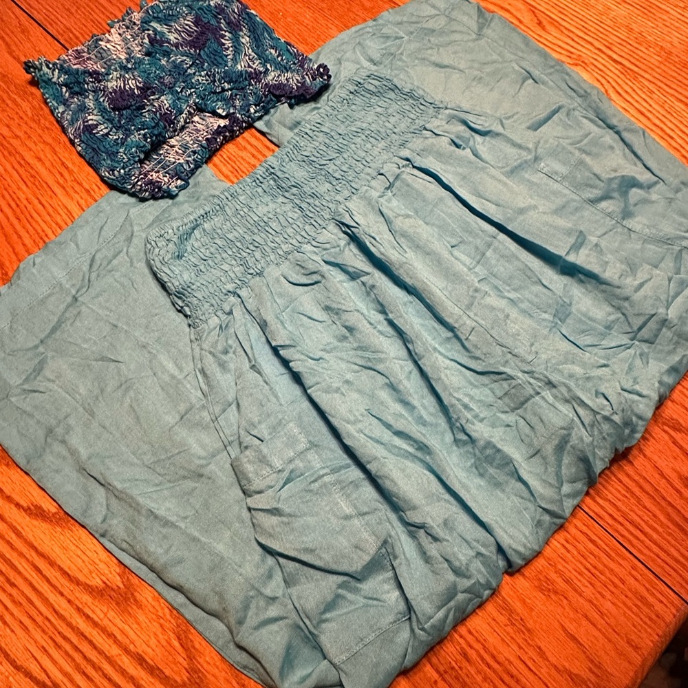 NWOT Comfortable Soft Relaxing Stretch Lightweight Set of Crop Top & Ankle Pants